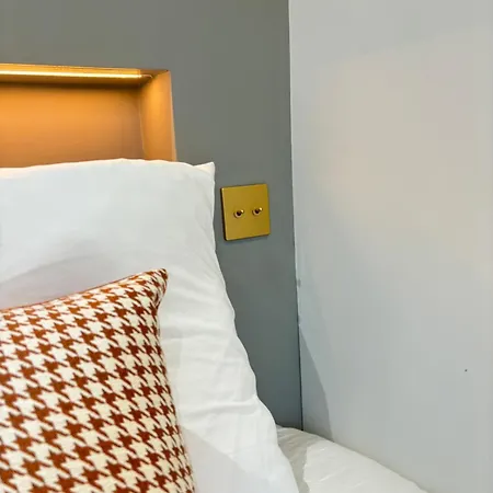 Urban Goncourt Ξενοδοχείο *